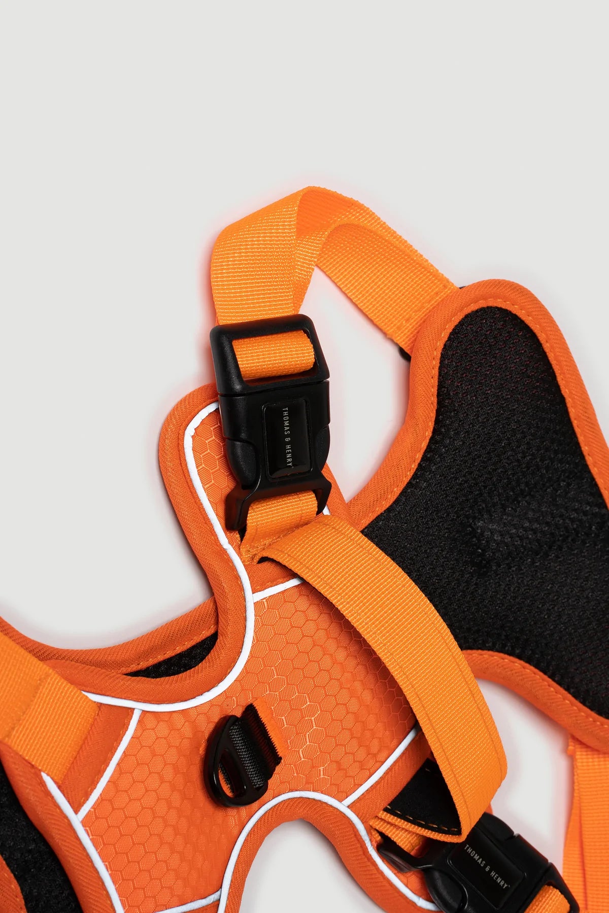 Thomas & Henry Essential Geschirr orange Detail